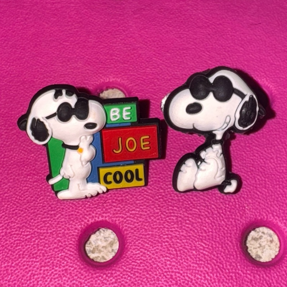 Snoopy shoe charms